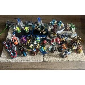 Skylanders Lot - 31 Piece Figures, Portals,crystals,vehicles,lightcore,legendary
